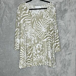 CD Daniels 1X Top Shirt Green Animal Print 3/4 Sleeve Scoop Neck Stretch Texture